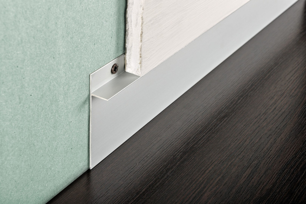 Плинтус PROSKIRTING line progress profiles