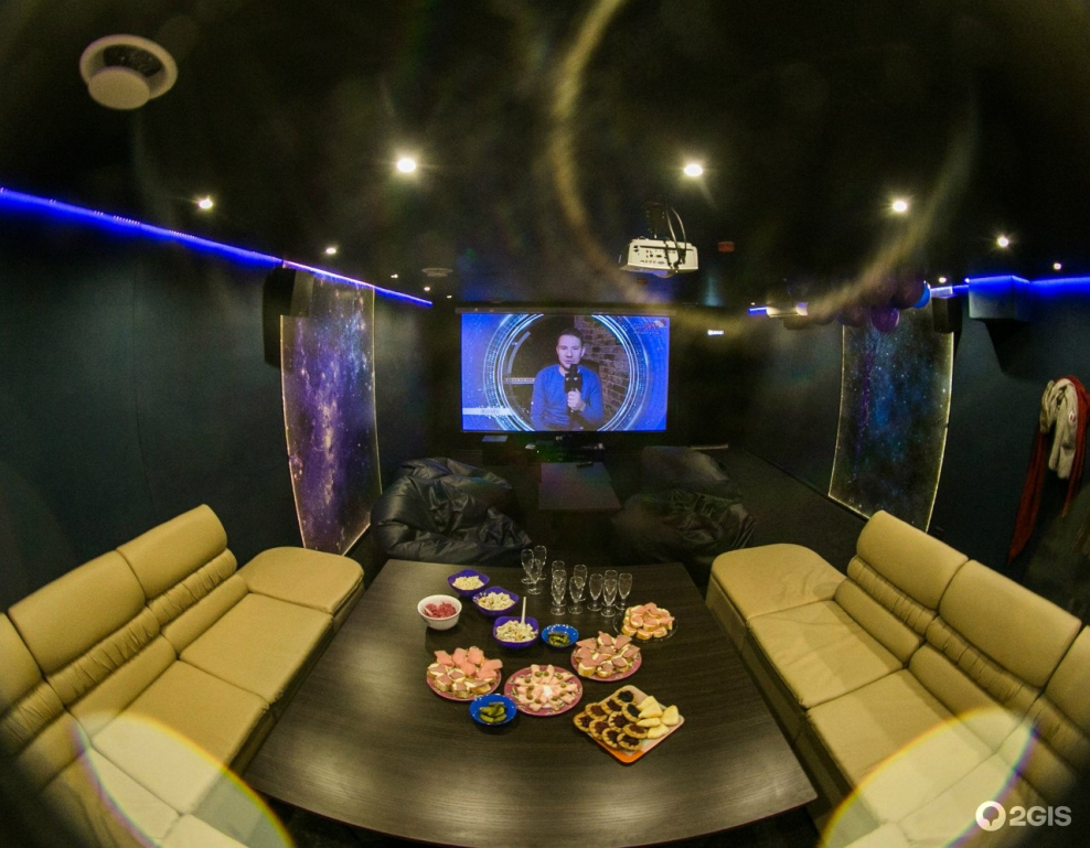 Стильная современная спальня