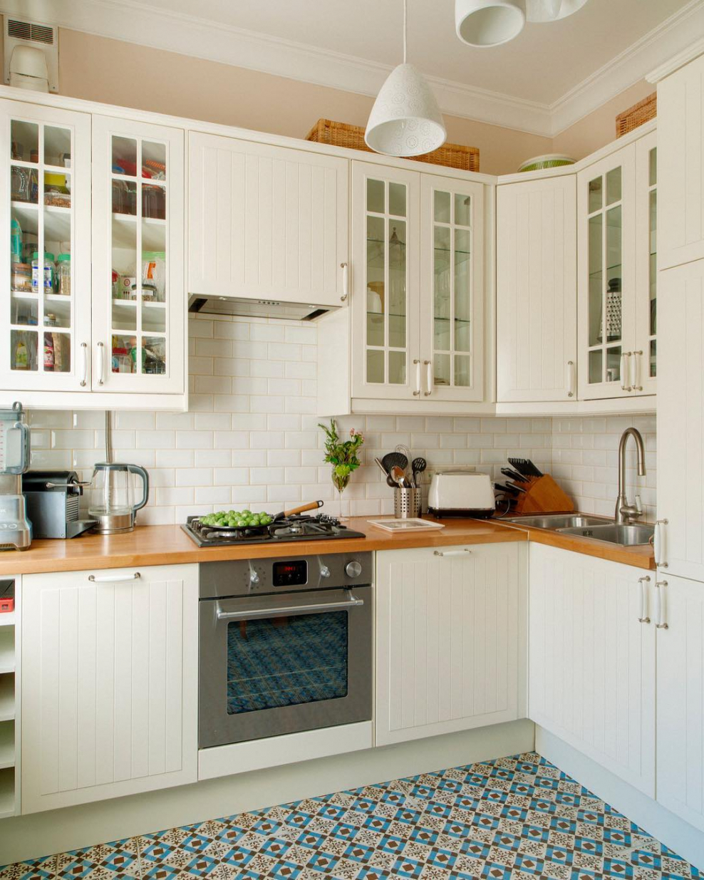 Кухня икеа белая угловая