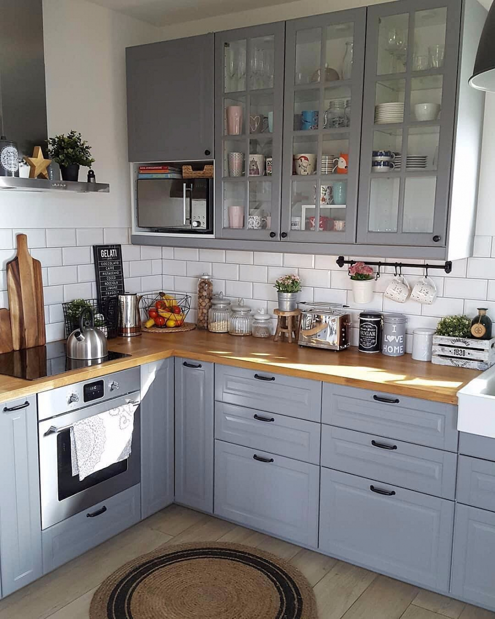 Кухня икеа Будбин с открытыми полками