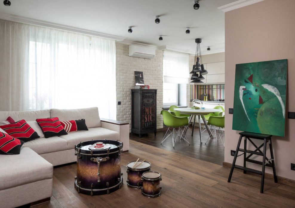 Яркие элементы в интерьере