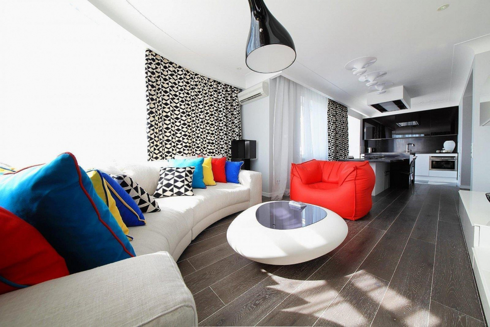 Яркие акценты в интерьере