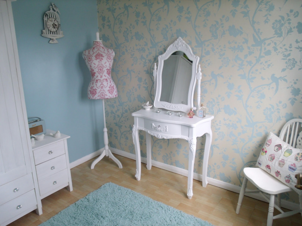 Обои в стиле шебби Шик