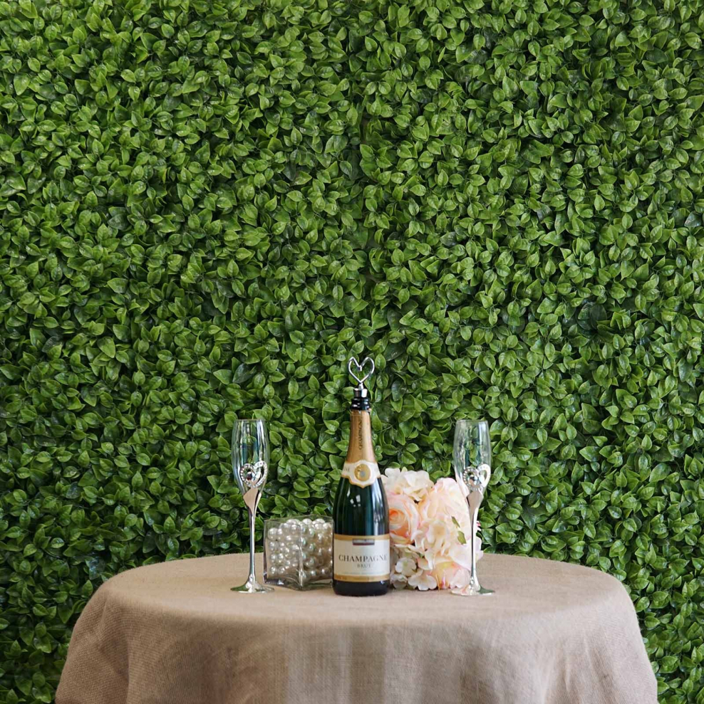 Стена из зелени искусственной