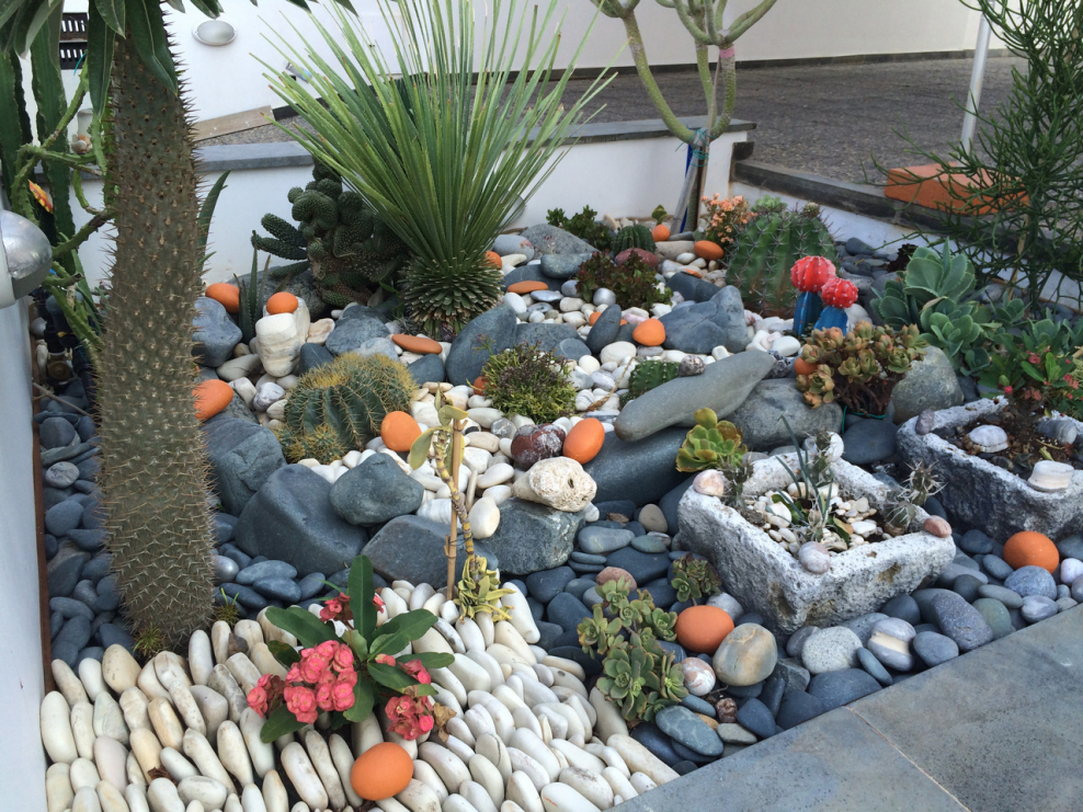 Декоративная галька для сада