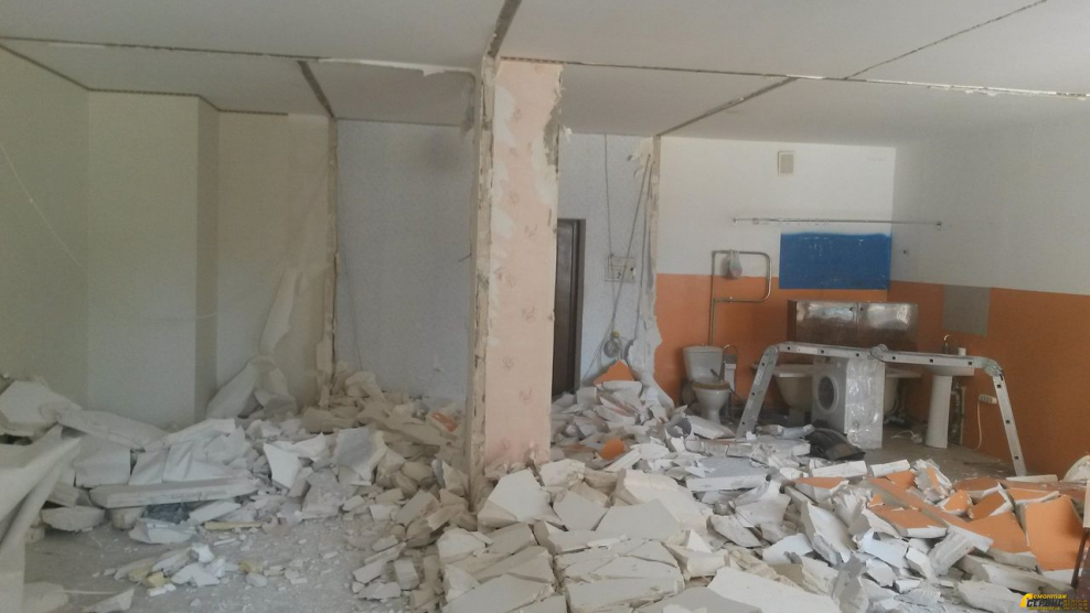 Демонтаж стен и перегородок