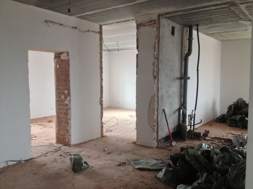 Демонтаж стен и перегородок во Владимире