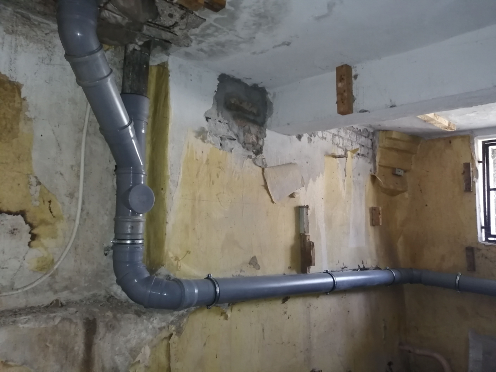 Трубы для канализации в подвале