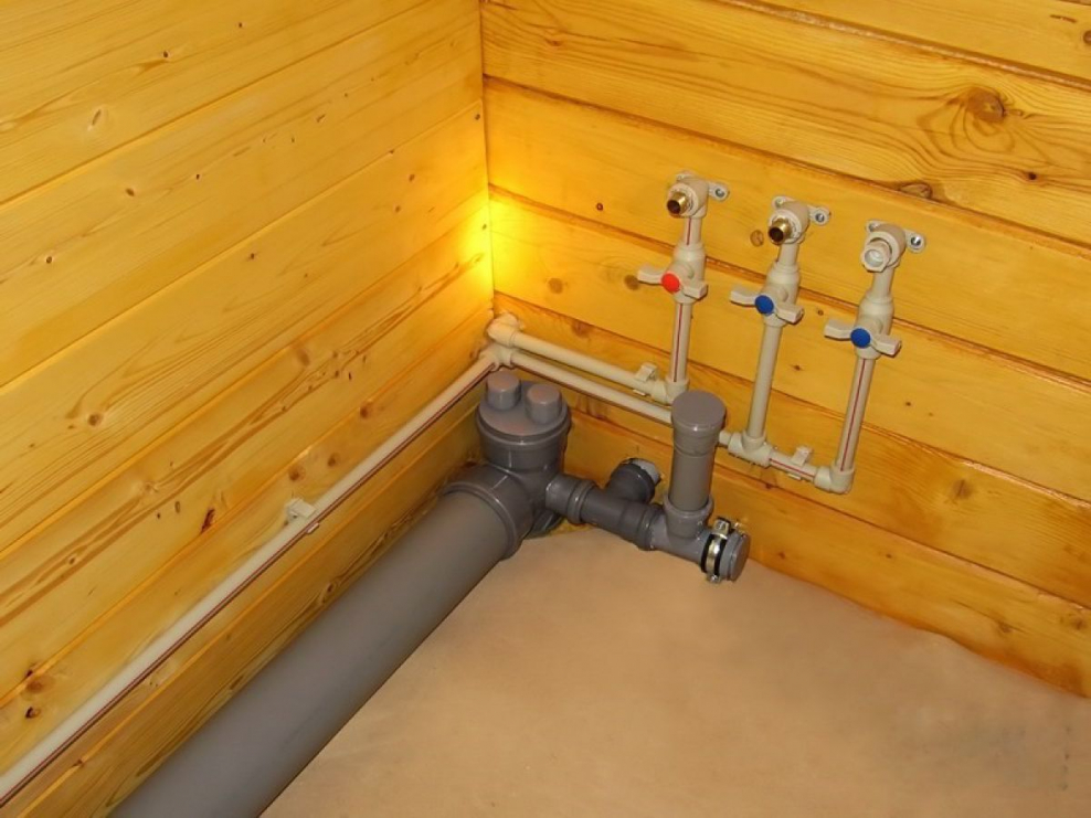 Канализация в частном деревянном доме