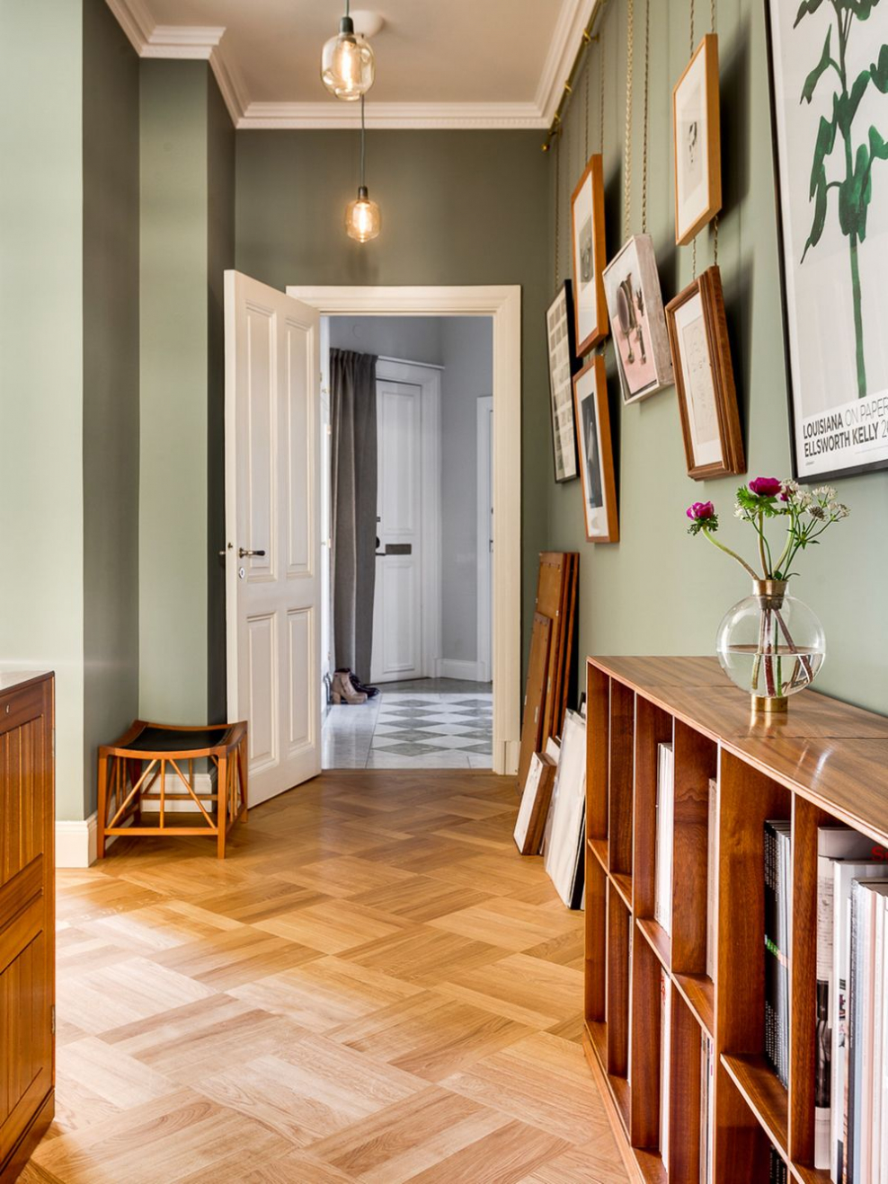 Коридор тонах