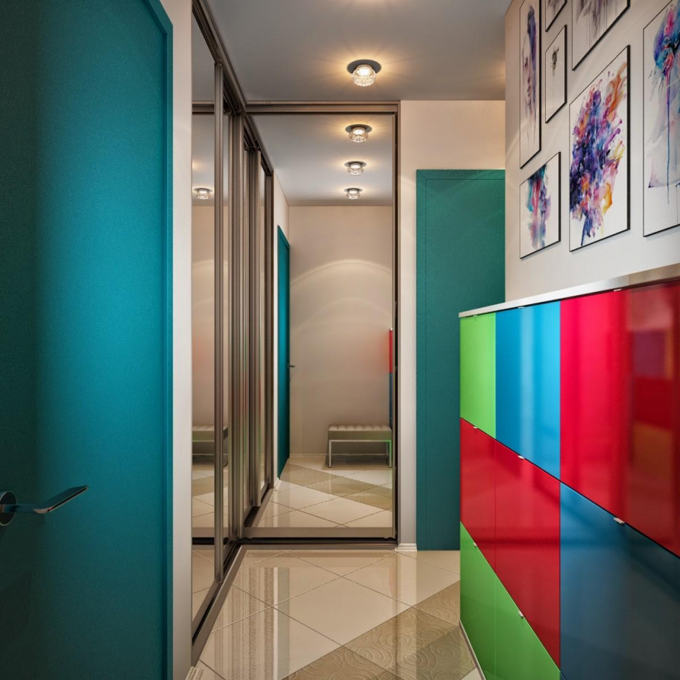 Яркая прихожая