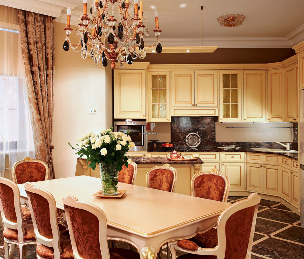 Бежевая классическая кухня