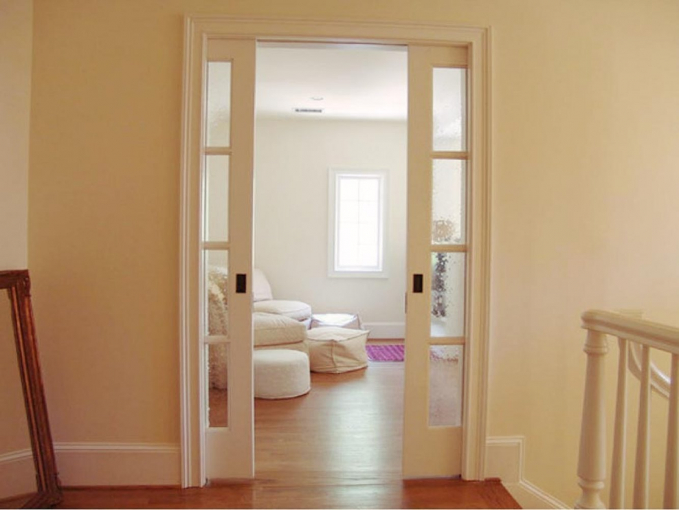 Откатные двери в гостиную