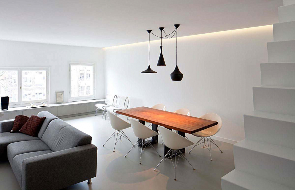 Люстра в стиле минимализма над столом