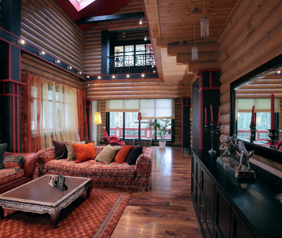 Красивый деревянный интерьер