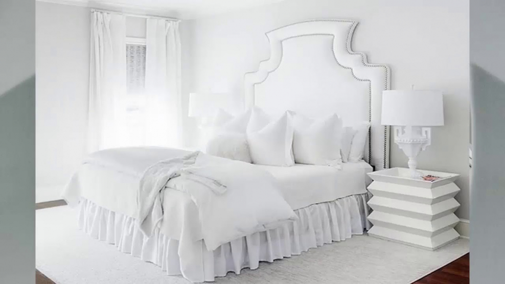 Целиком белая спальня