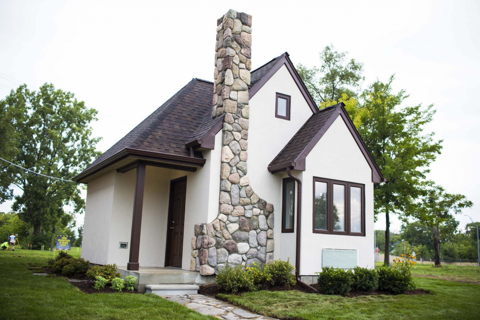 Красивый фасад дачного дома