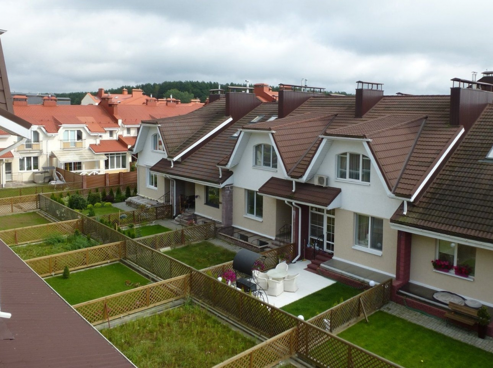 Таунхаусы у маяка Петергоф