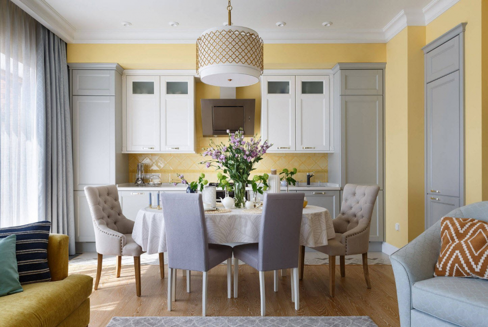 Графитовая стена на кухне