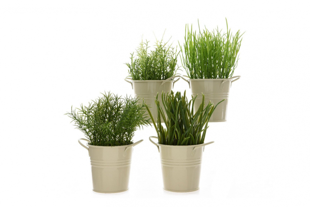 Искусственная зелень в горшках