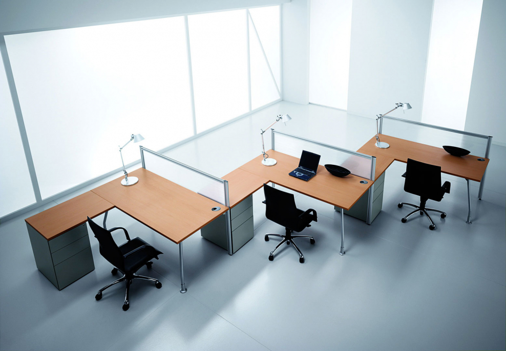 Расположение столов в офисе