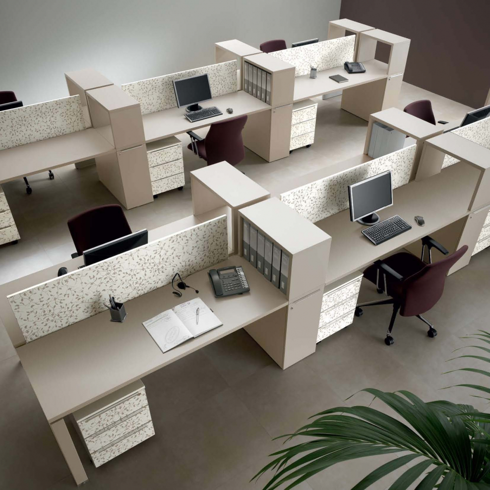 Расстановка мебели в офисе на 2 человека