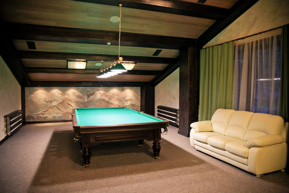 Бильярдная в гараже