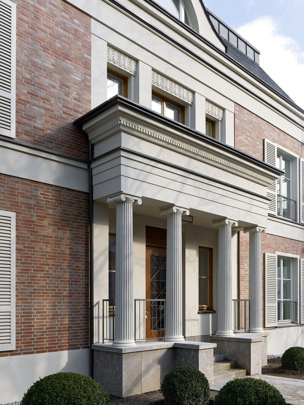 ТОПДОМ экстерьер неоклассический