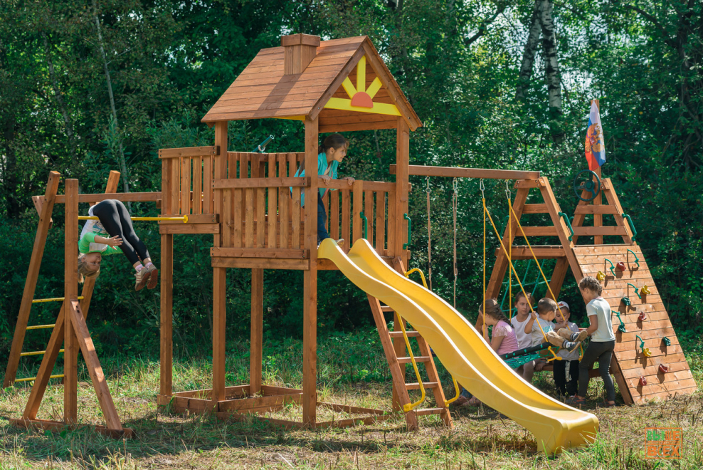 Спортивно-игровой комплекс выше всех победа Зарница