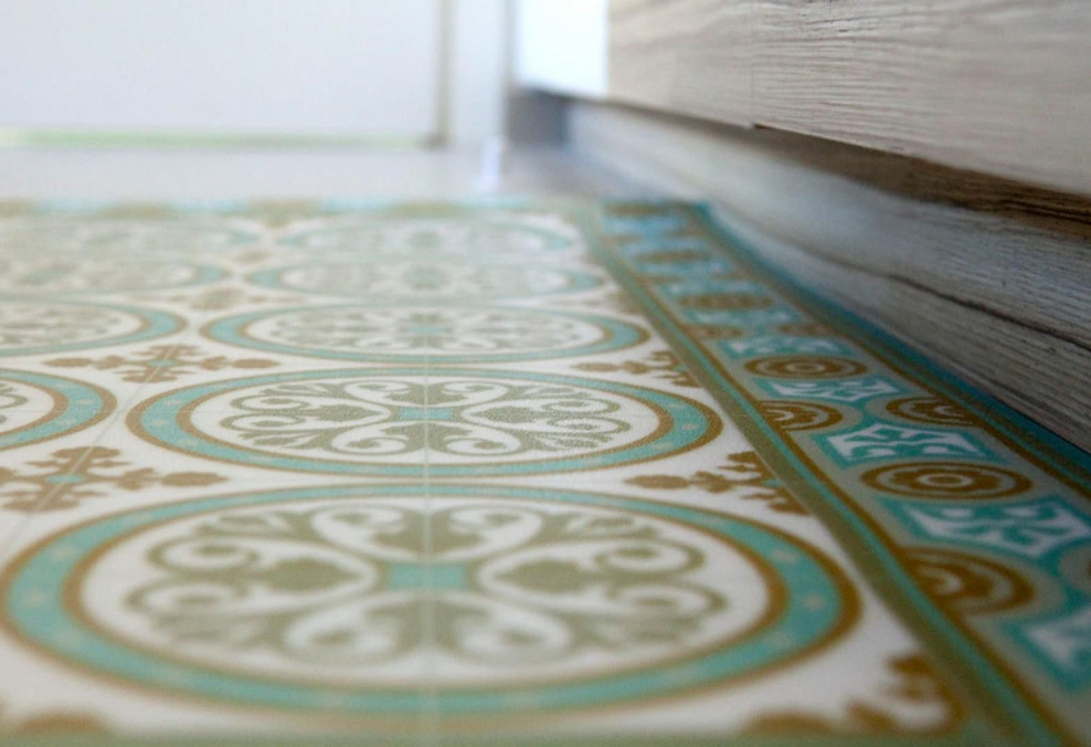 Линолеум с орнаментом ковра