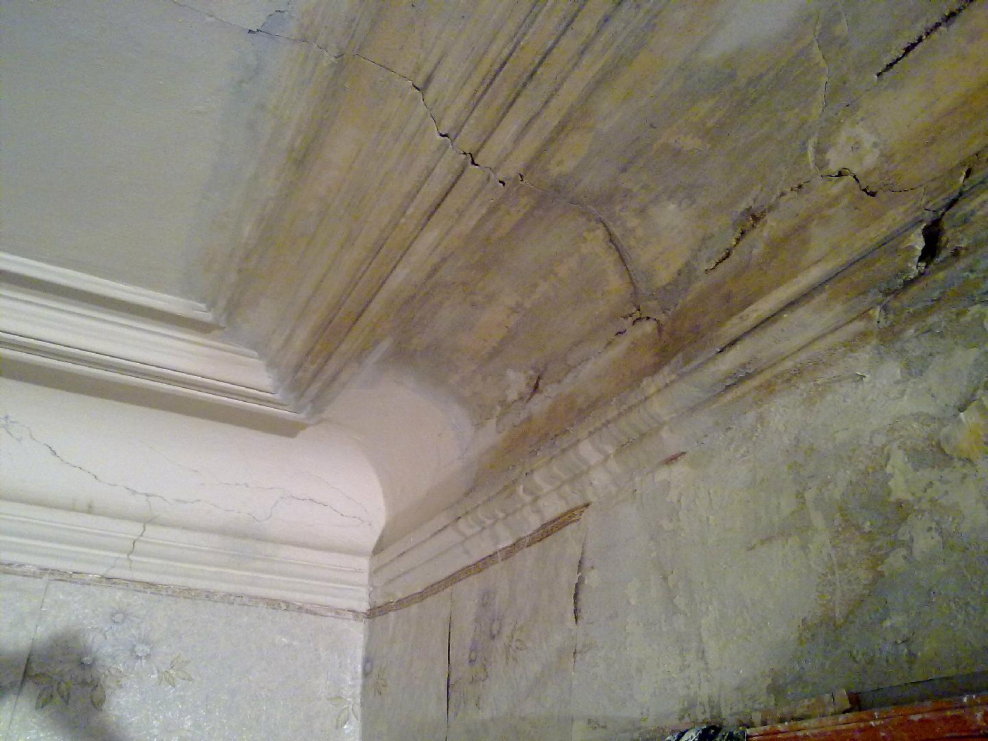 Старый потолок