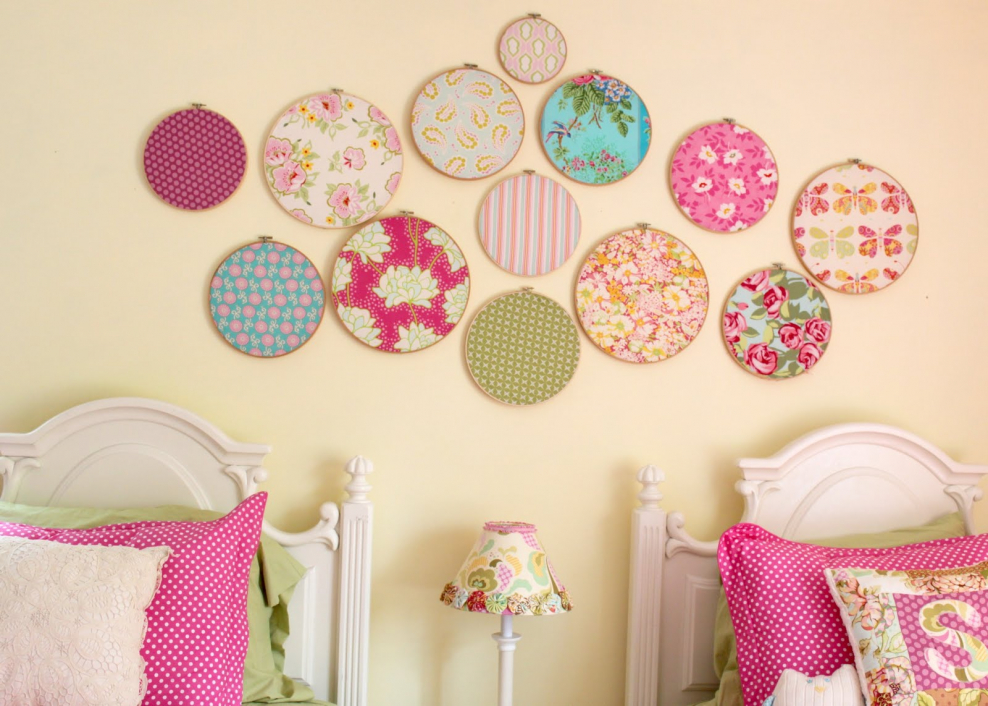 Декор стен в детской комнате