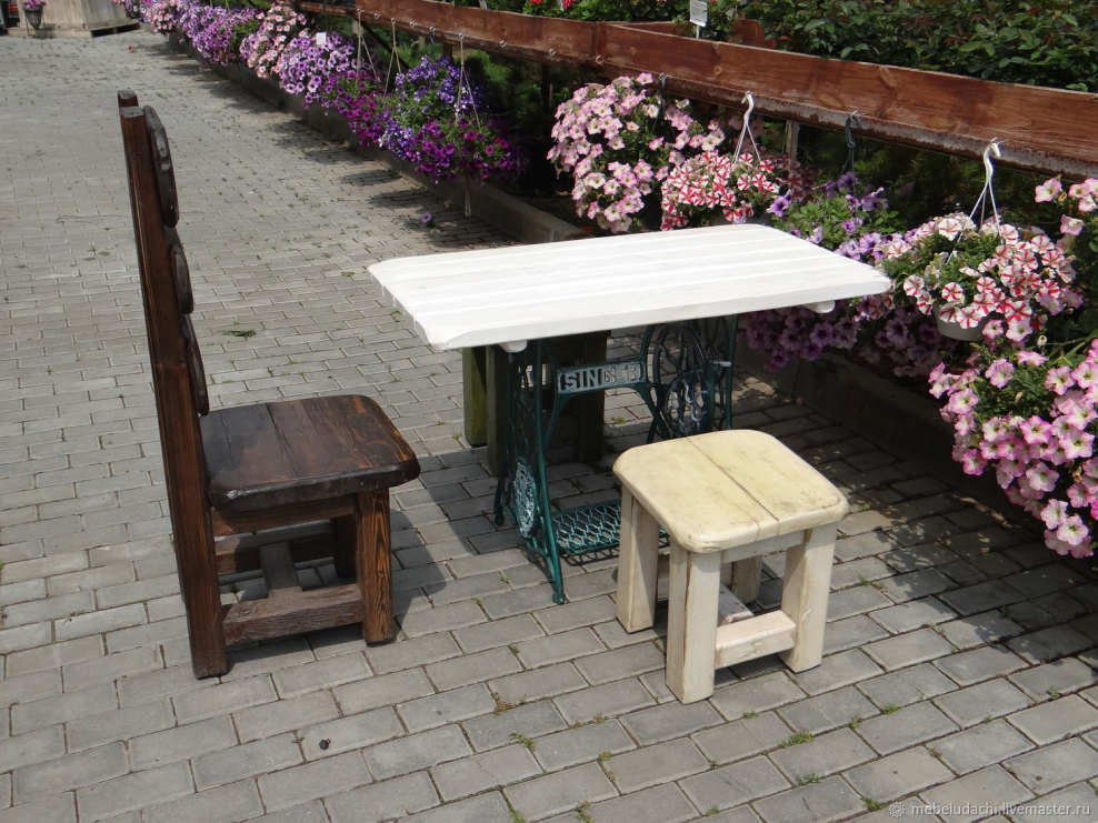 Табурет в стиле Кантри