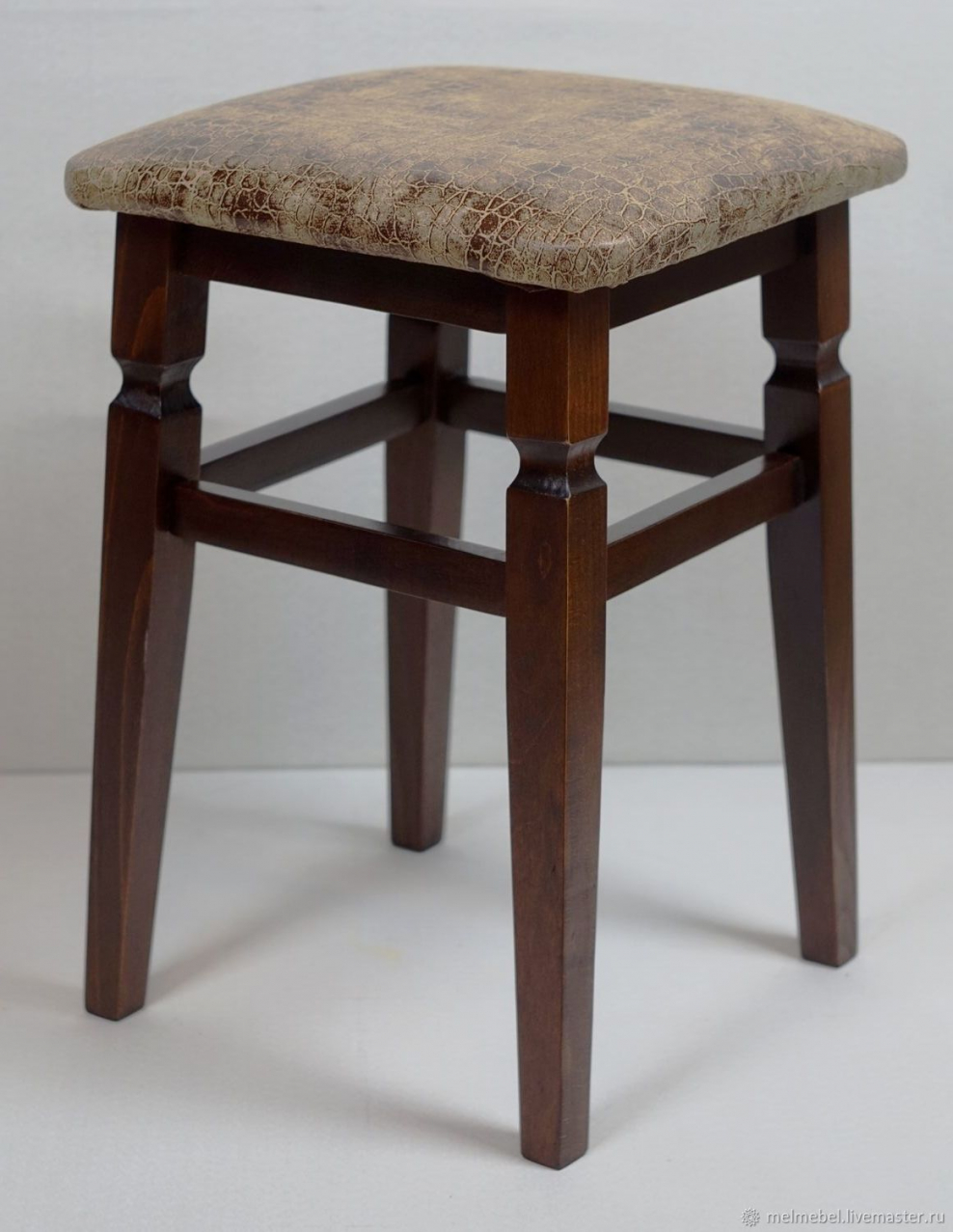 Табурет с узорами