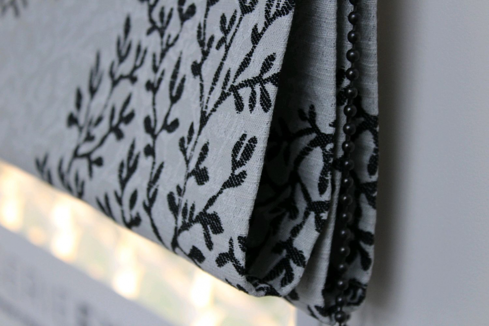 Римская штора с кружевом