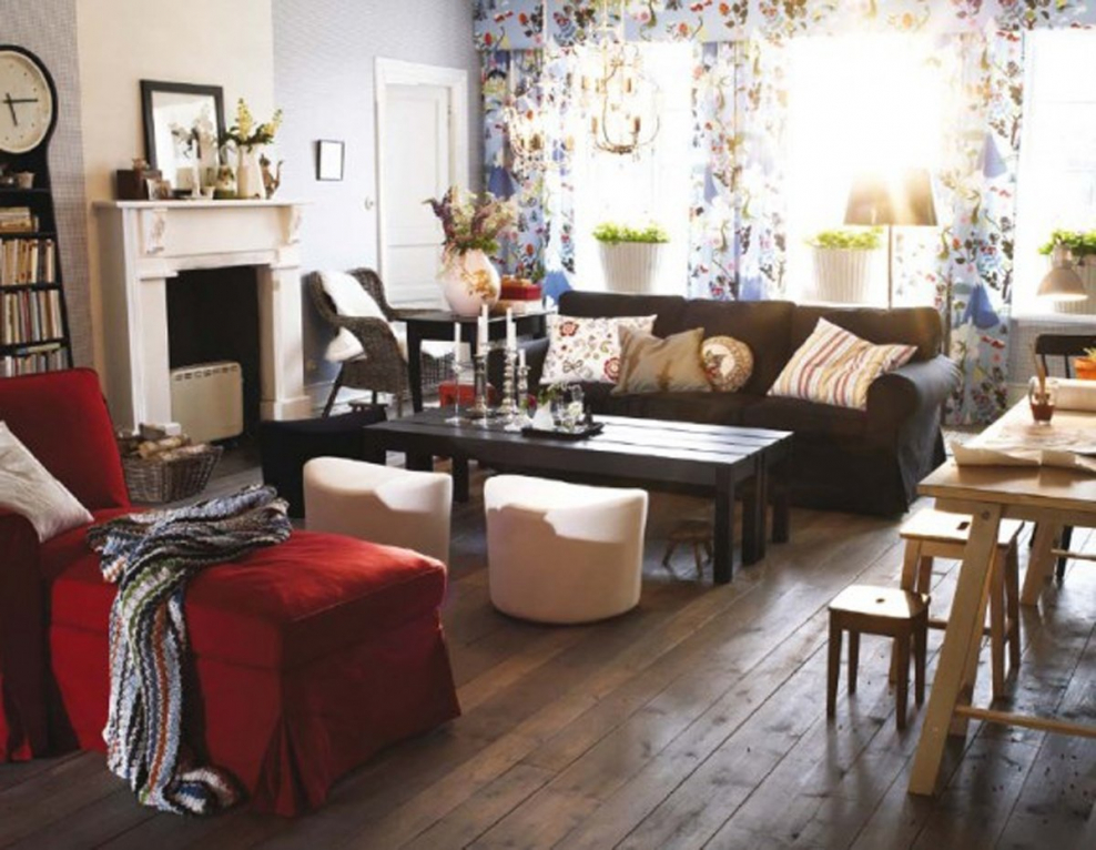 Большая гостиная в стиле икеа