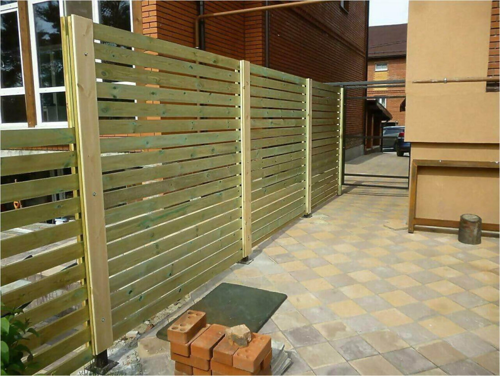 Деревянный забор