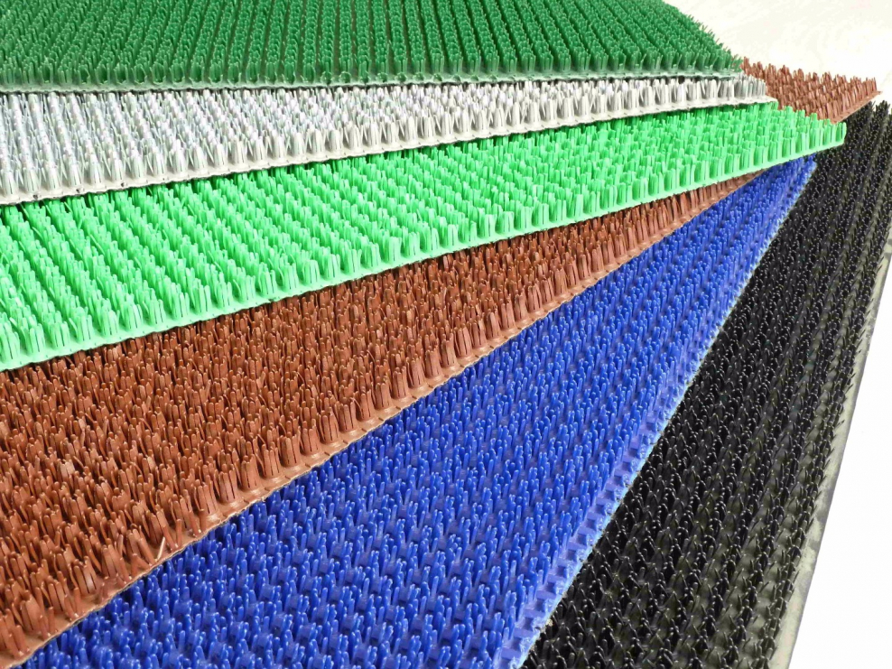 Щетинистое покрытие (зеленый) 0,9 м рулон 15 м (1)