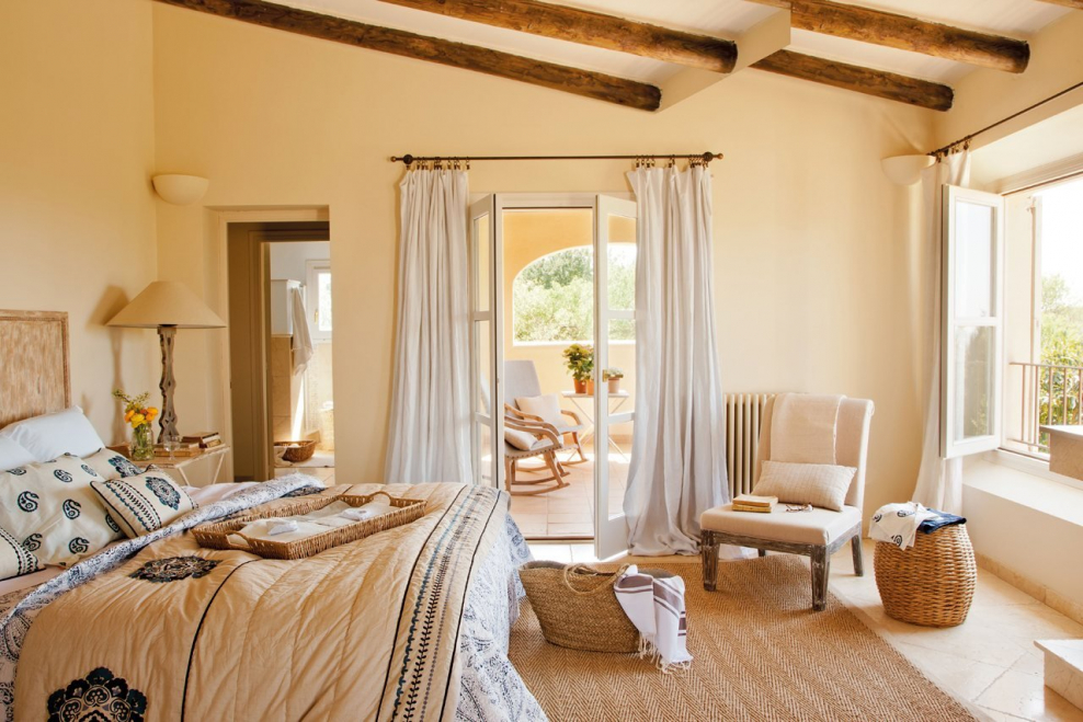 Средиземноморский стиль в интерьере спальни