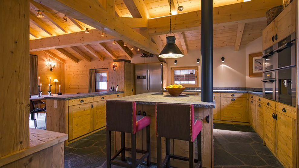 Освещение домов в стиле Шале