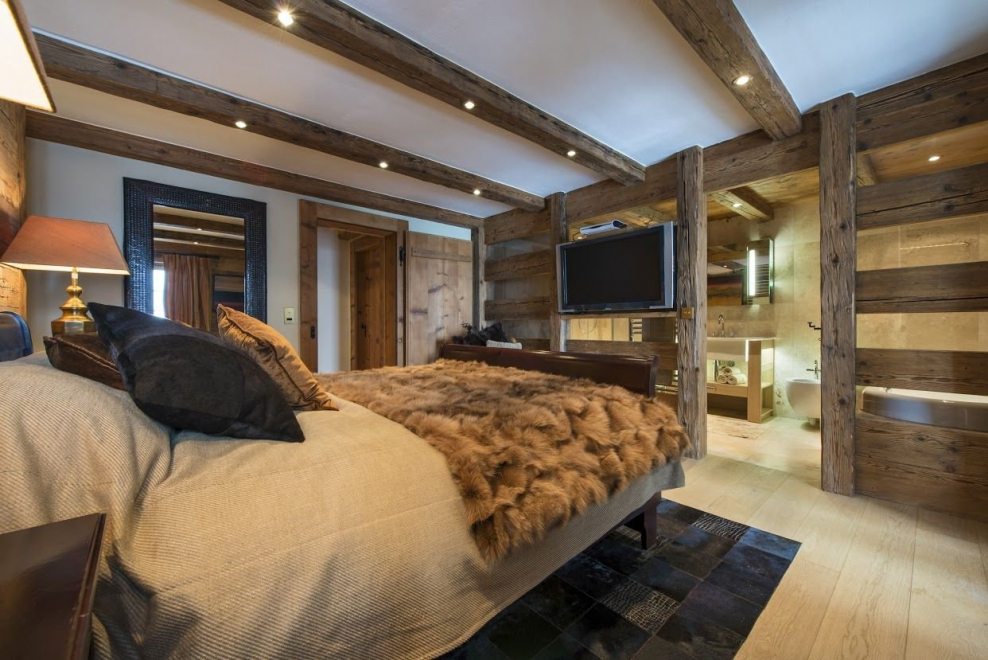 Потолок в стиле Шале