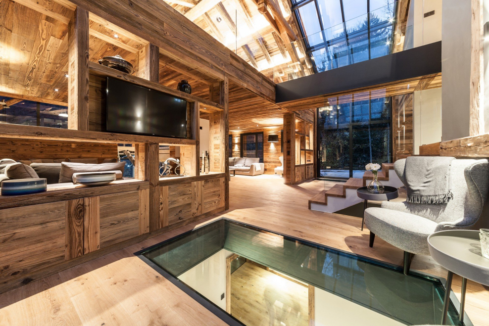 Бани в стиле Шале внутри второй свет