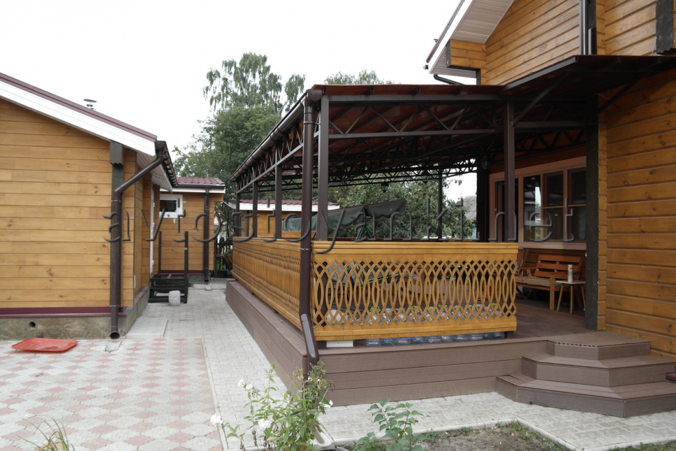 Остекление поликарбонатом