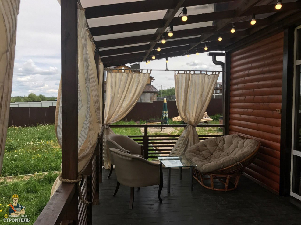 Коричневая терраса