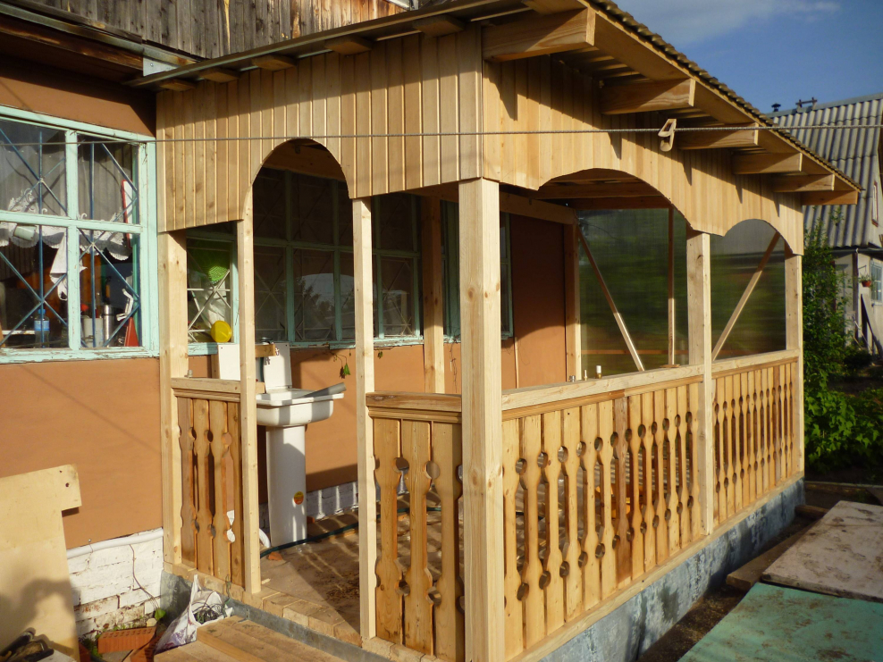 Деревянные беседки пристроенные к дому