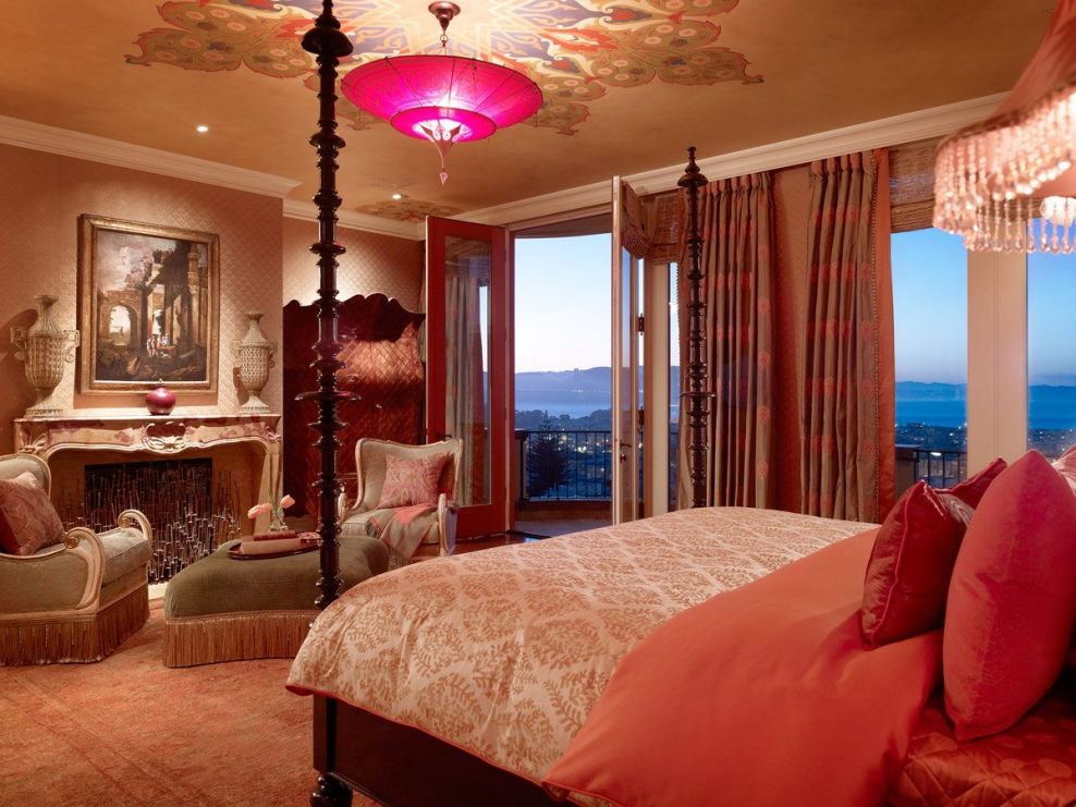 Спальня в марокканском стиле красная