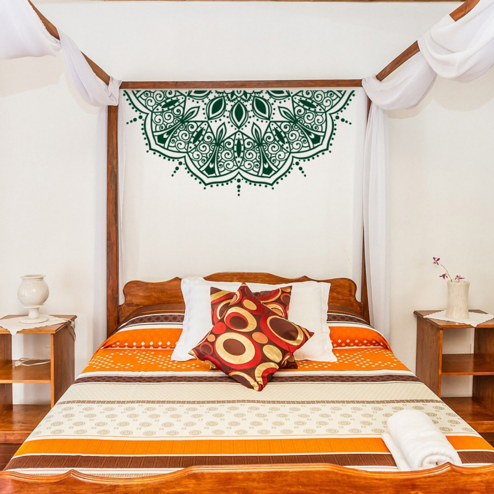 Изголовье в Восточном стиле