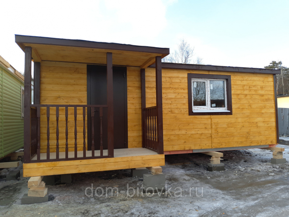 Дачная бытовка 2.3х4 м с крыльцом