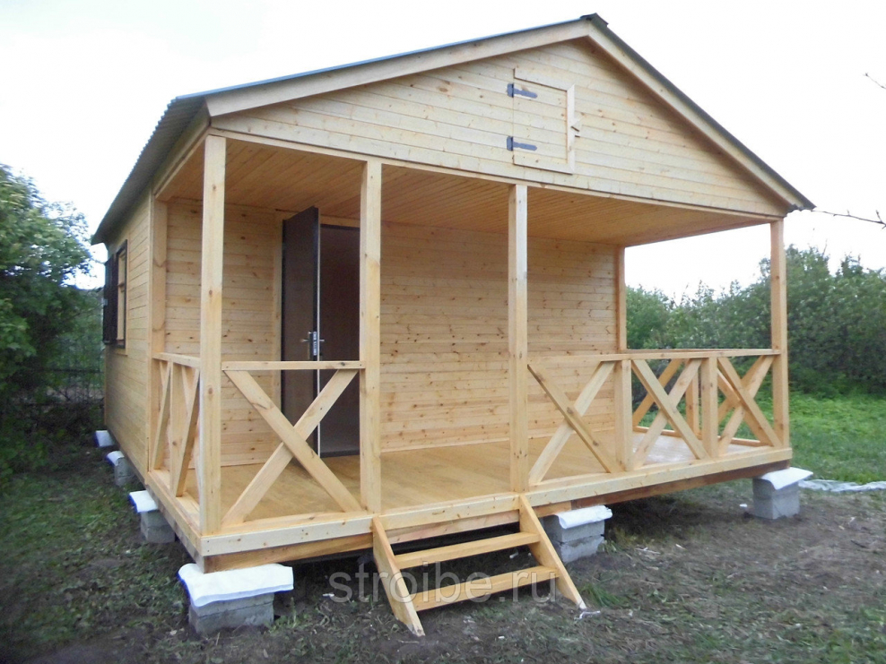 Садовый домик с верандой