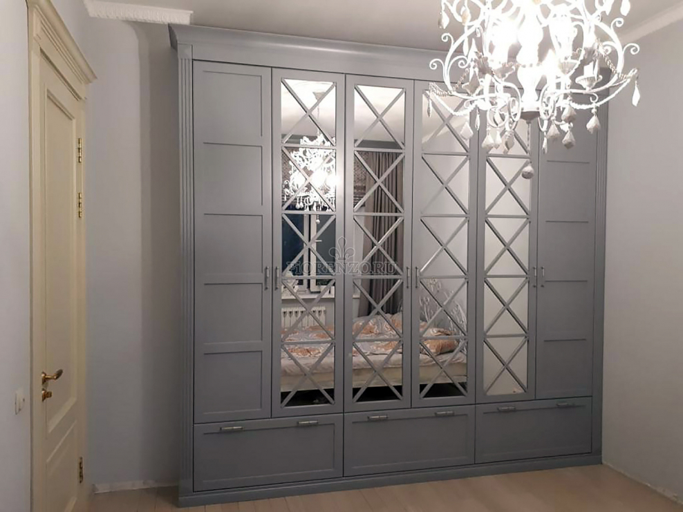 Кремовый шкаф в интерьере